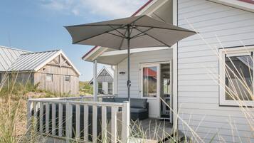 House | Pemandangan dari hartanah