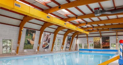 Cosy Chalet With Combi-microwave, Next to a Nature Reserve
