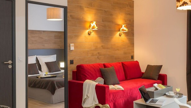 Apartment | Living room - Apartment in France With Heated Pool & Wellness (Chamonix-Mont-Blanc)