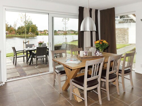 Family Retreat With Garden