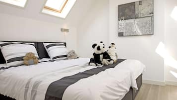 House | 2 bedrooms, individually furnished