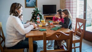 Unclassified image, 4 of 13, button - Comfortable Chalet With Dishwasher, in Cozy Joue du Loup (Le Dévoluy)