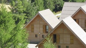 Unclassified image, 3 of 13, button - Comfortable Chalet With Dishwasher, in Cozy Joue du Loup (Le Dévoluy)