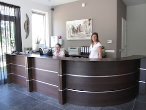Lobby - Comfortable Holiday Home by the Water at a Recreational Lake (Oostrum)