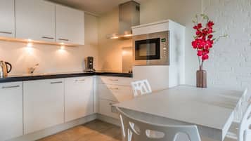 Apartment | Private kitchen | Fridge, microwave, dishwasher