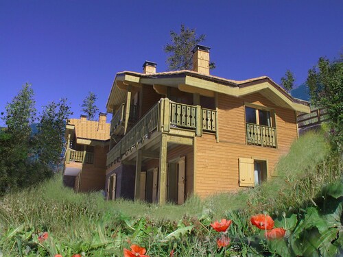 Traditional Apartment With Fireplace 200 m. From the Center