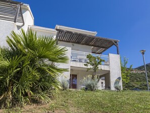 Exterior - Apartment in Corsica Near Beaches (Oletta)