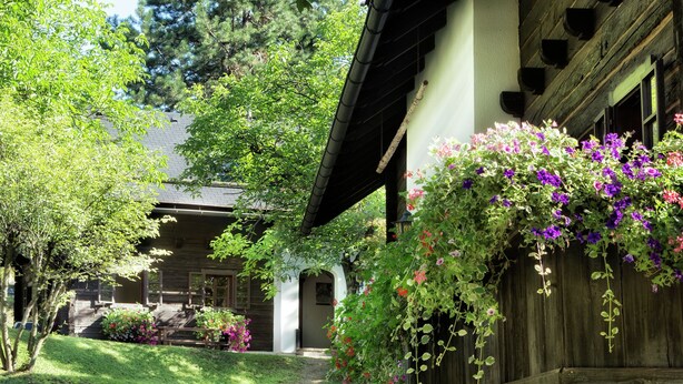 Apartment | Exterior - Authentic Apartment in Oberaichwald near Hiking Area (Finkenstein am Faaker See)