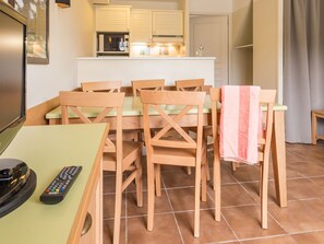 Dining - Beautyful House in Norman Style Near Deauville and Honfleur (Danestal)