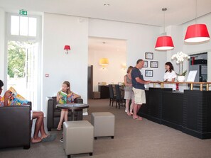 Reception - Snug Apartment in a 17th Century Castle in a Breton Village (Baden)