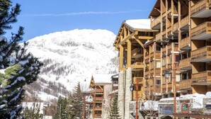 Exterior - Savoyards and Rustic Apartment in the Heart of Val D'isère (Val-d'Isere)