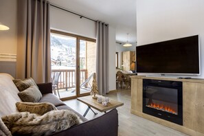 Living room - Apartment in Beaufort With Spa & Mountain Views (Beaufort)