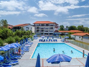 Pool - Coastal Apartment With Terrace (Saint-Jean-de-Luz)