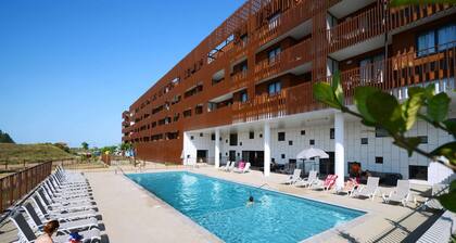 Modern Seaside Apartment