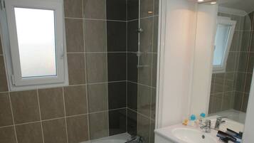 House | Bathroom