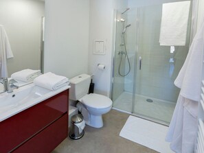 Apartment | Bathroom - Chalet in Paradiski With Ski-in/ski-out Access (La Plagne-Tarentaise)