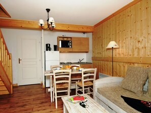 Apartment | Living room - Alpine Retreat With Terrace (Saint-Sorlin-d'Arves)