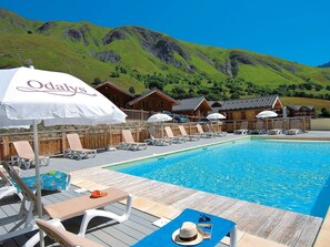Outdoor pool - Alpine Retreat With Terrace (Saint-Sorlin-d'Arves)