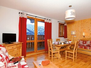Chalet | Living room - Rustic Apartment With Dishwasher in Valmeinie (Valmeinier)