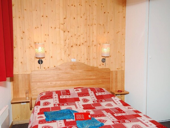 Chalet | Room amenity - Rustic Apartment With Dishwasher in Valmeinie (Valmeinier)