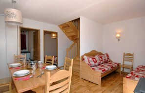 Dining - Rustic Apartment With Dishwasher in Valmeinie (Valmeinier)