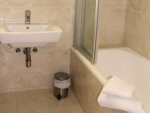 Apartment | Bathroom | Shower - Cozy Holiday Apartment in Königsleiten Austria With Balcony (Wald im Pinzgau)