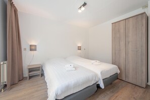House | 3 bedrooms, individually furnished
