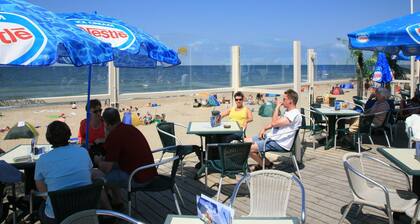 Thatched, Attractive Villa in Julianadorp near Beach