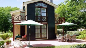 Exterior - Luxurious Detached Villa in a Nature Reserve With a Castle (Salles)