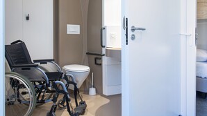 Chalet | Bathroom | Shower - Chalet for the Disabled With air con in the Living Room (Vendres)
