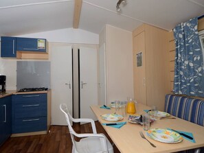 Dining - Cap D'agde Bungalow Retreat (Agde)
