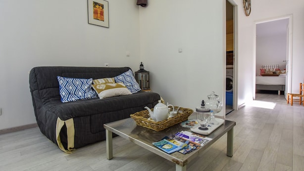 House | Living room - Cozy Holiday Home in Rochefort With Private Terrace (Rochefort)