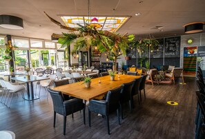 Chalet | Dining