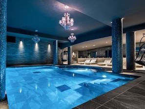 Pool - Luxury Apartment, Every bed Room has a Bath Room-ensuite (Val-d'Isere)