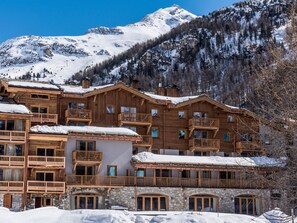 Exterior - Luxury Apartment, Every bed Room has a Bath Room-ensuite (Val-d'Isere)