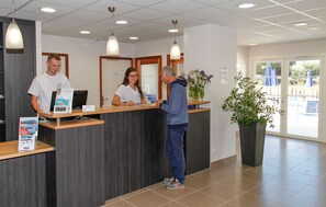 Lobby - Apartment in Bretagne Near Morbihan (Baden)