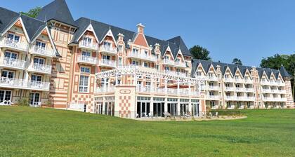 Luxury Apartment in a Gorgeous Area Called La Belle Epoque