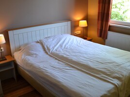 Casa | 4 dormitorios, mobiliario individual, ropa de cama