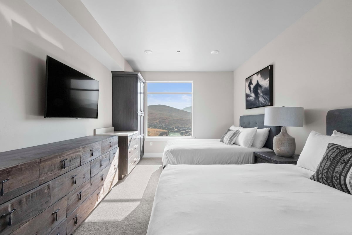 Premium bedding, free WiFi, bed sheets