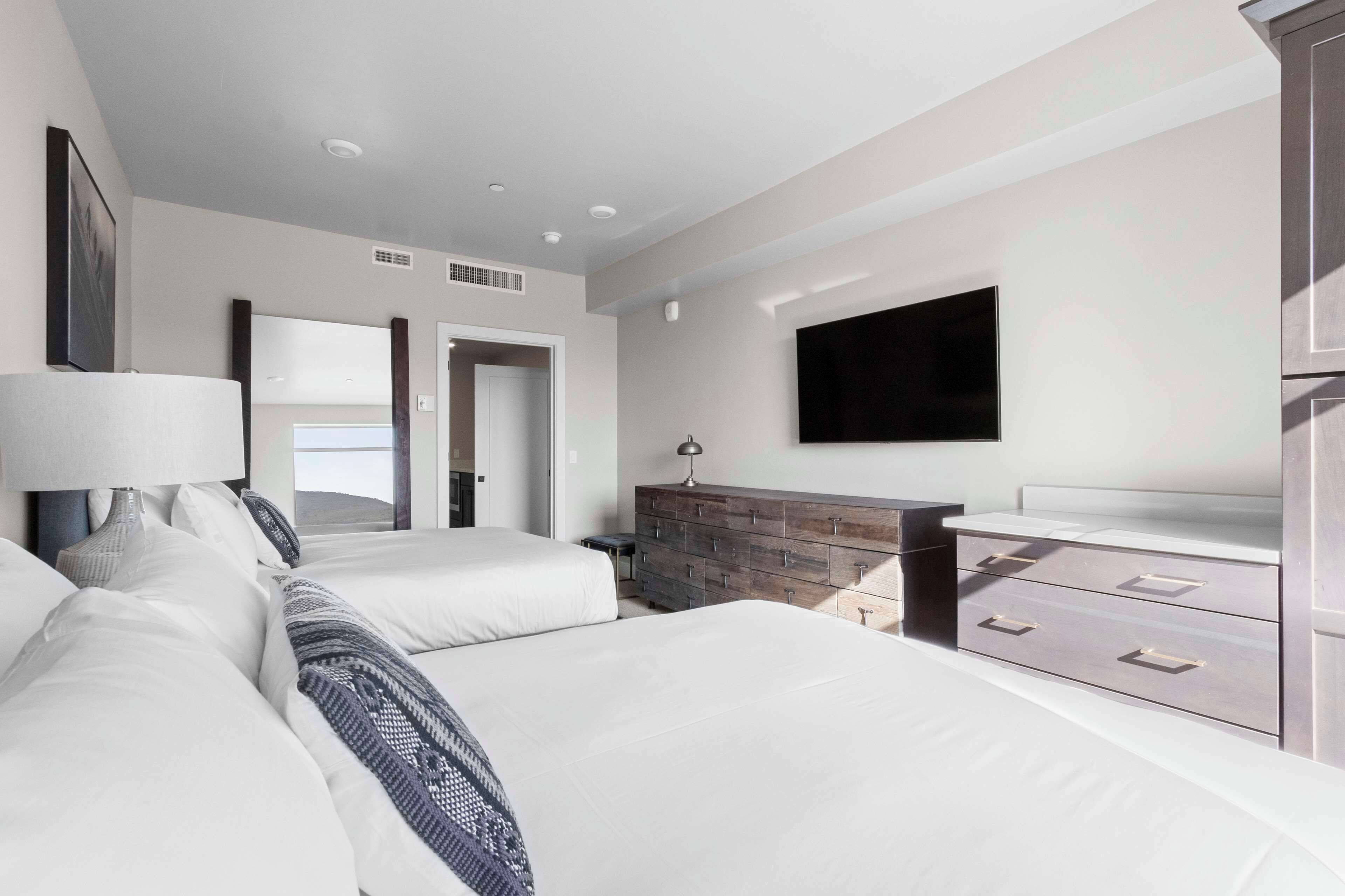 Ropa de cama de alta calidad, wifi gratis y ropa de cama 