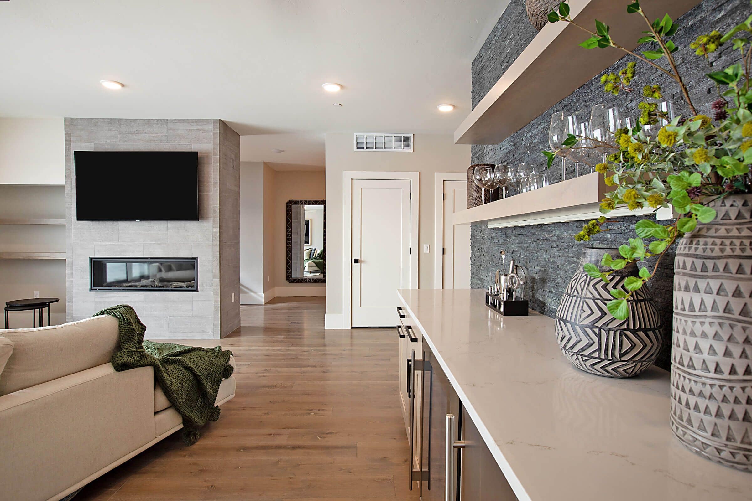 4 Bedroom Penthouse Suite with Mountain View | บริเวณนั่งเล่น | ทีวีจอแบน