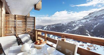 Chalet in Praroustan With Mountain Views