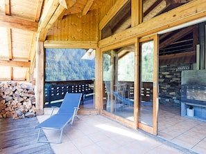 Balcony - Friendly Chalet Located 150 m From the Charming Village of Peisey (Peisey-Nancroix)