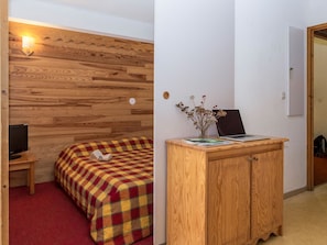 Apartment | Room amenity - Chalet in French Alps With Balcony (Valmeinier)