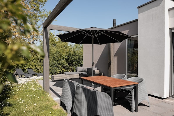 Chalet | Balcony - Modern Bungalow With two Bathrooms, Near the Beach (Breskens)