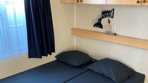 Chalet | 2 kamar tidur dan dilengkapi dengan perabotan berbeda-beda