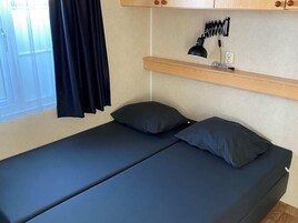 Chalet | 2 bedrooms, individually furnished, bed sheets