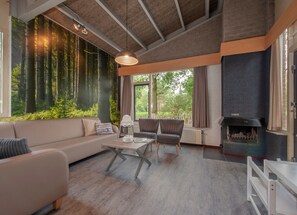Bungalow | Living room | TV