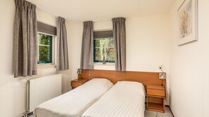 Unclassified image, 4 of 31, button - Detached Holiday Home With 2 Bathrooms, in a Nature Reserve (Hooghalen)