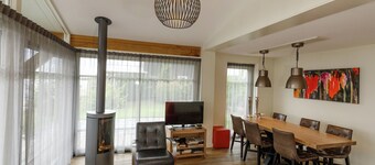 Modern House With a Jetty, Located in Beautiful Giethoorn